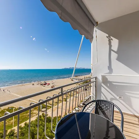 Chic Seafront By Ps Apartman Durrës